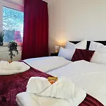 Charmantes Mit Balkon - Kueche - Smarttv Essen