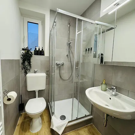 Apartmán Charmantes Mit Balkon - Kueche - Smarttv