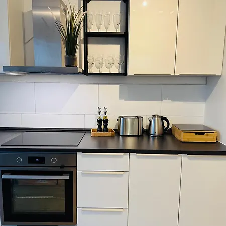 公寓 Charmantes Mit Balkon - Kueche - Smarttv *