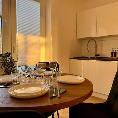 Apartment Charmantes Mit Balkon - Küche - Smarttv